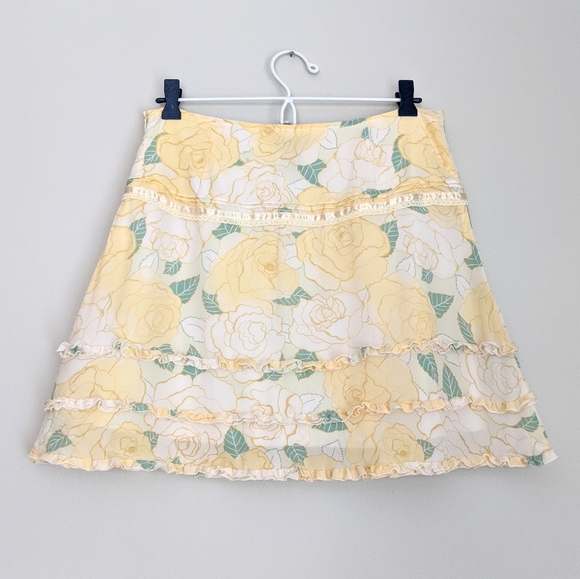 Kenzie Silk Skirt With Yellow Roses - Picture 3 of 6